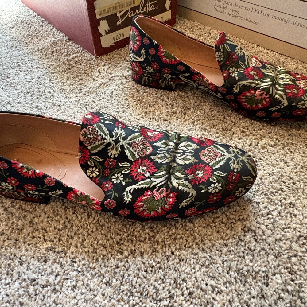 Lewitt Floral Patterned Loafers - Picture 6 of 7
